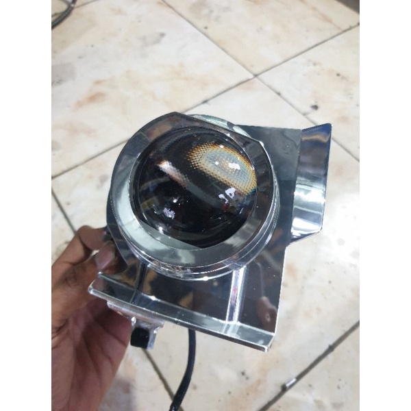 projie projektor fortuner vrz