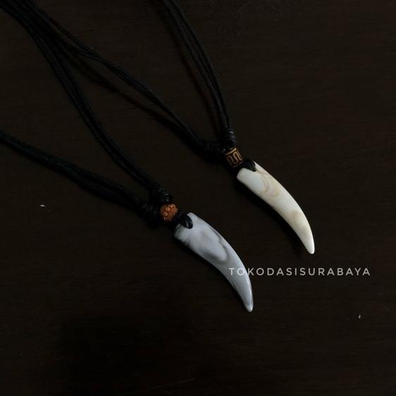 ⌆ Kalung liontin pria wanita taring gading keramik plastik marble hitam coklat vintage etnik ready ₵