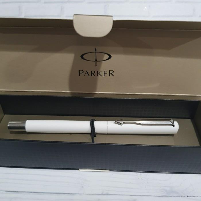 

Pulpen Parker Vektor Standar White Roller Ball (Body Plastik) Best Seller
