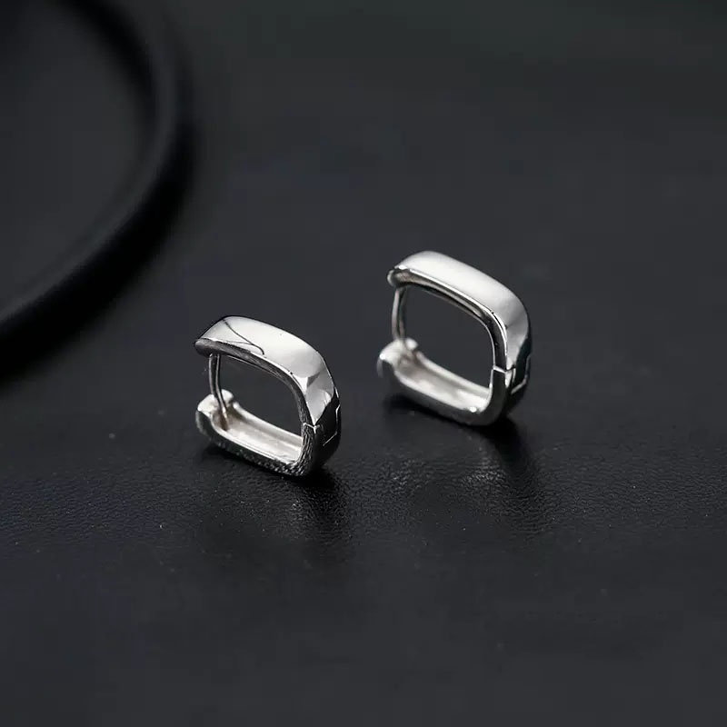 Anting Hoop Persegi Geometris Silver Halus Untuk Perhiasan Pesta Wanita Aksesoris Minimalis