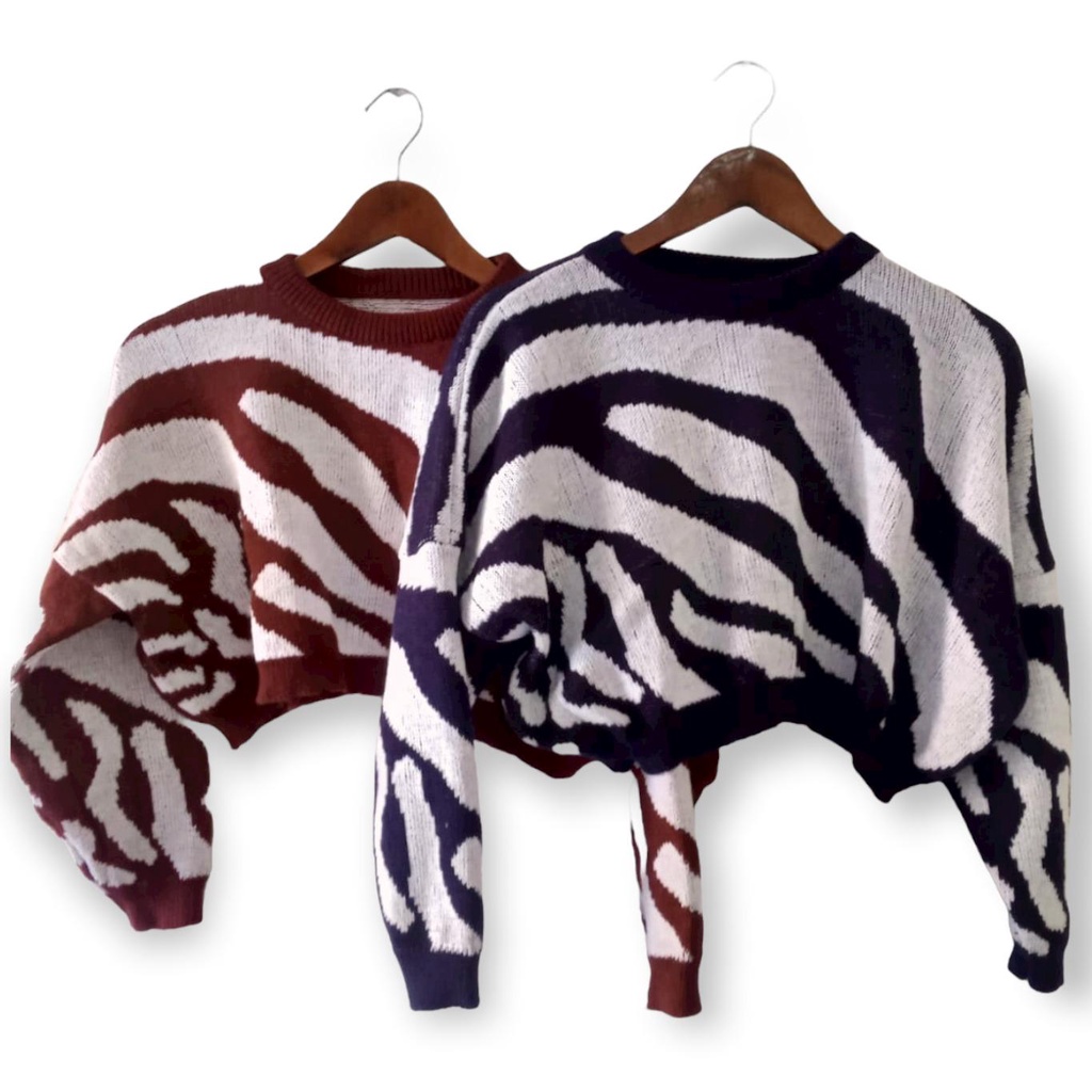 CAROLINA Sweater Rajut Crop Top, Motif zebra