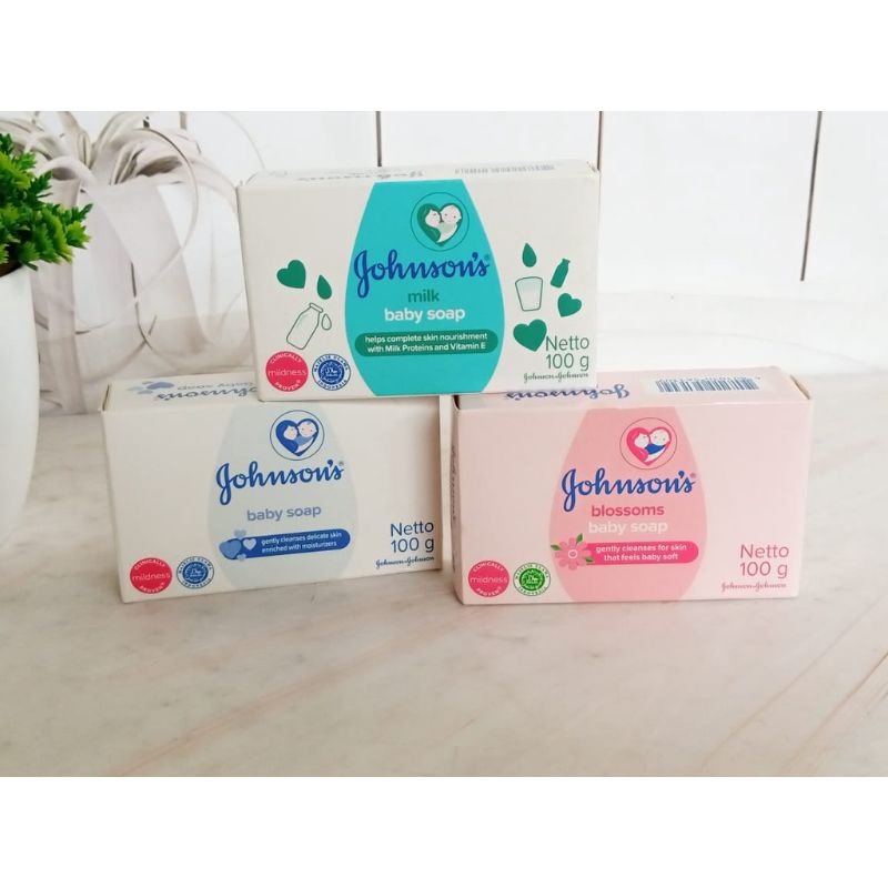 Johnson's baby soap 100gr/ sabun batang Johnson's baby