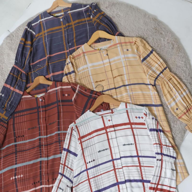 JENNA BLOUSE - VANILLA HIJAB