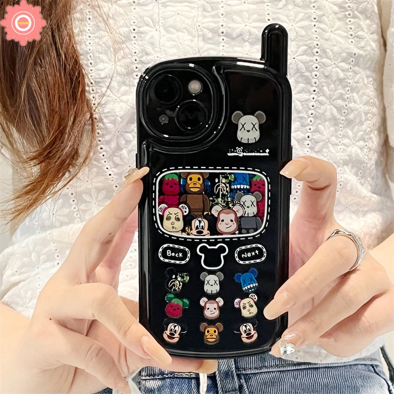 IPHONE Casing Bentuk Ponsel Retro Vintage Kepribadian Ponsel Case Kompatibel Untuk Iphone11 7 8 Plus 12 13 14 Pro MAX XR 14x XS MAX Trendi Merek Violent Bear Air Cushion Soft Cover