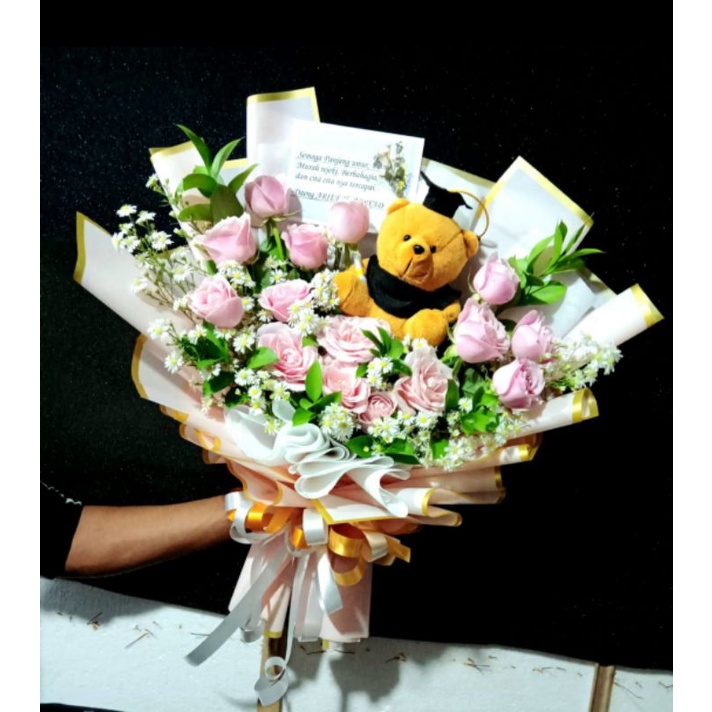 Buket  Boneka wisuda bunga mawar asli