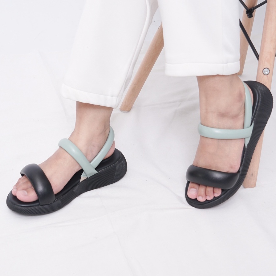 SARASARA YUK - LARA Sepatu Sandal Anak Perempuan Wedges Tinggi 4cm Usia 3 - 10 Tahun Size 31 - 35 Model Silang dua Tali Strap Belakang Hak Sedang Sendal Gunung Cewek 32 33 34 SARA SARA Warna Peach Kekinian Terbaru Shoes Ori Original Mall Official Store