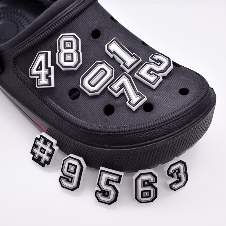 Accesoris Alphabet ABCD Jibbitz Untuk Hiasan Sandal Crocs Bisa Lepas Pasang Bahan Karet