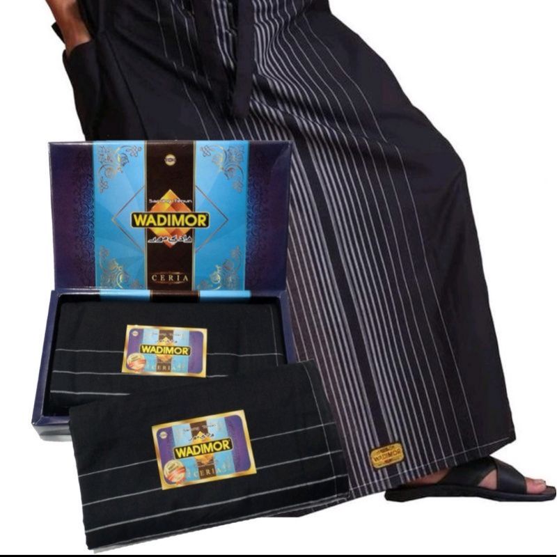 SARUNG WADIMOR HITAM TUMPAL