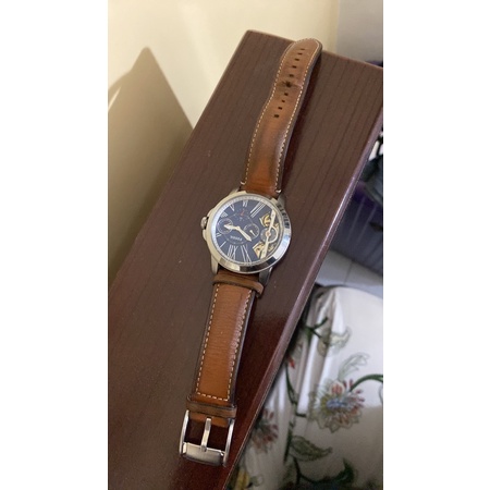 Jam tangan fossil bekas