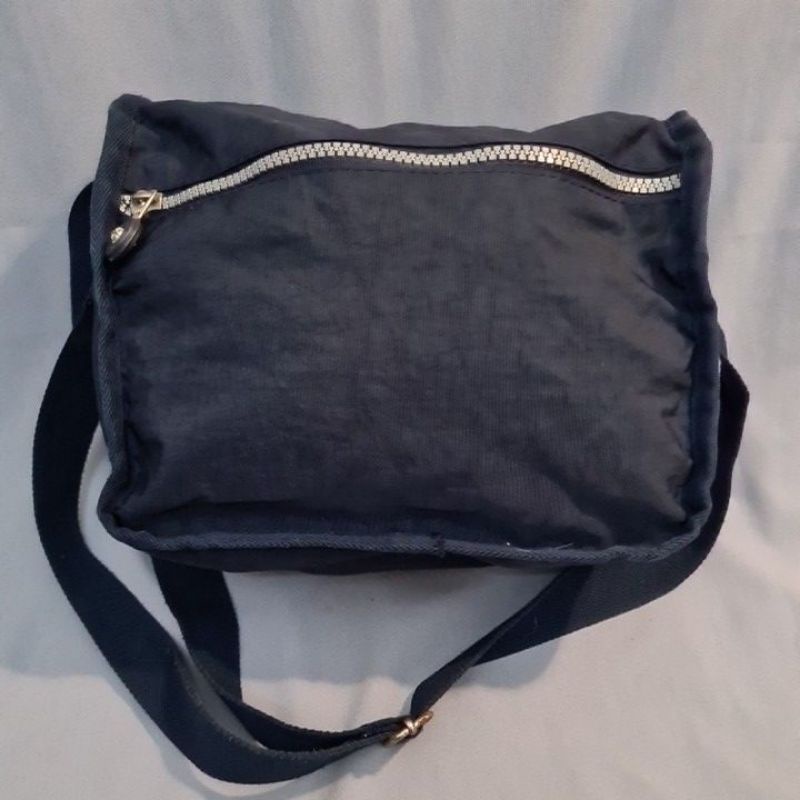 TAS KIPLING PRELOVED BLUE NAVY