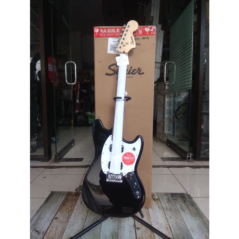SQUIER BULLET MUSTANG HH ELECTRIC GUITAR , LAUREL FB , BLACK