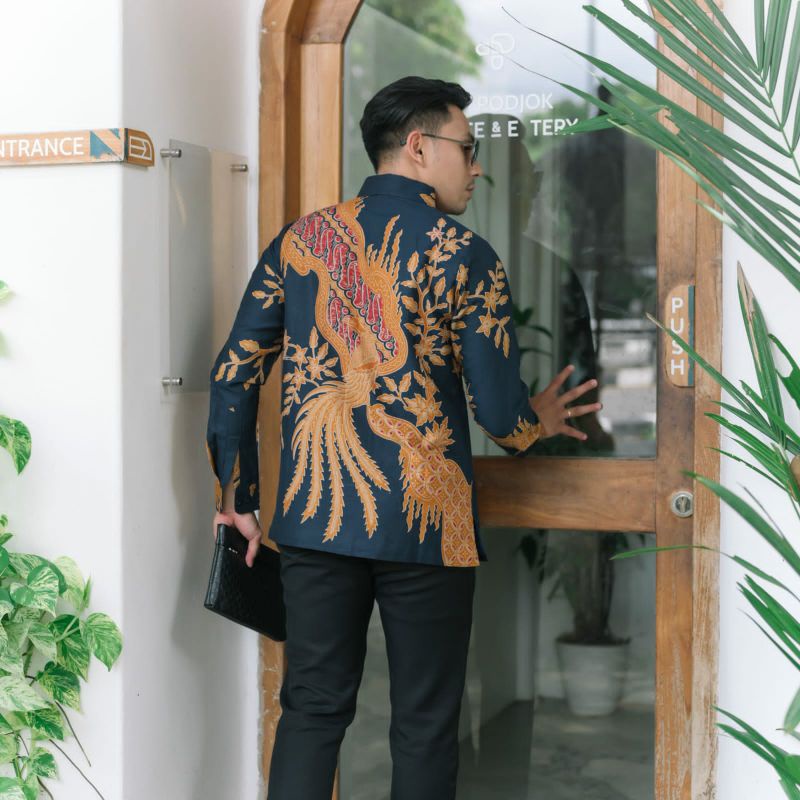 Batik Pria Lengan Panjang Dobi Lasem Premium Motif Navy gold