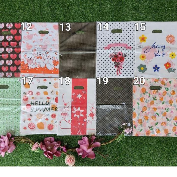 

■■■ ❤TERMURAH❤30x40cmKantong kresek plong motif olshop online shop 30x40 . Kresek baju distro . kantung olshop