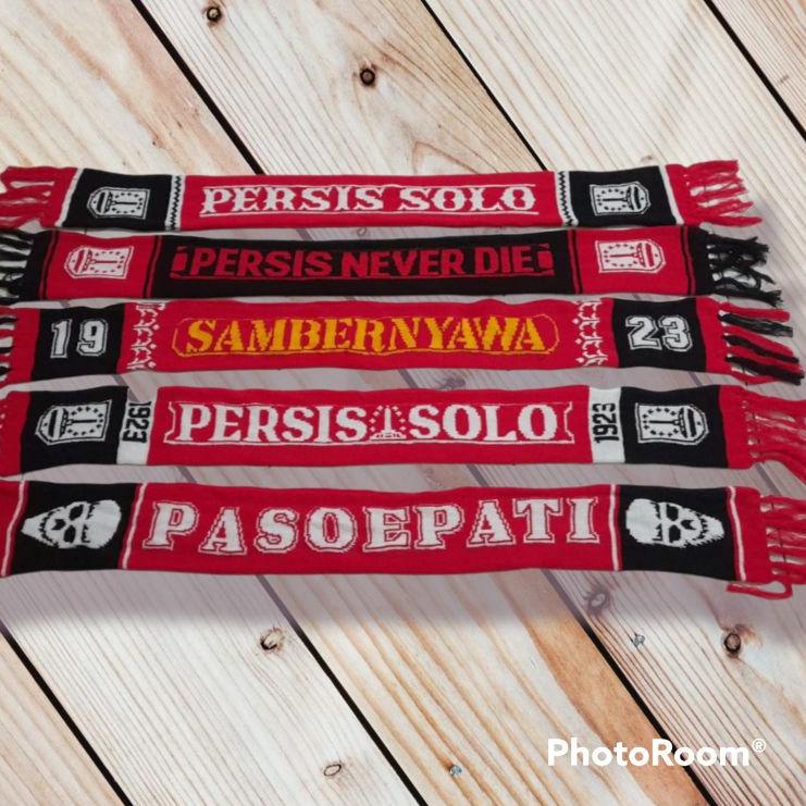 Penjualan Istimewa Syal rajut bola persis solo pasoepati laskar sambernyawa persib bandung arema mal