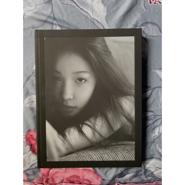 Kim Chungha Chung Ha Bare & Rare pt 1 album only poster