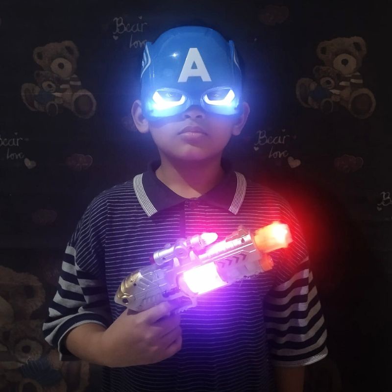 Mainan Set Topeng dan Tembakan Captain America Pistol Laser LED Nyala Lampu dan Bunyi Suara Tembak - Cosplay Set Superhero Avengers Avenger Mask Pistol LED Baterai Batre Light &amp; Sound Anak Dewasa Laki Cowok Edukatif