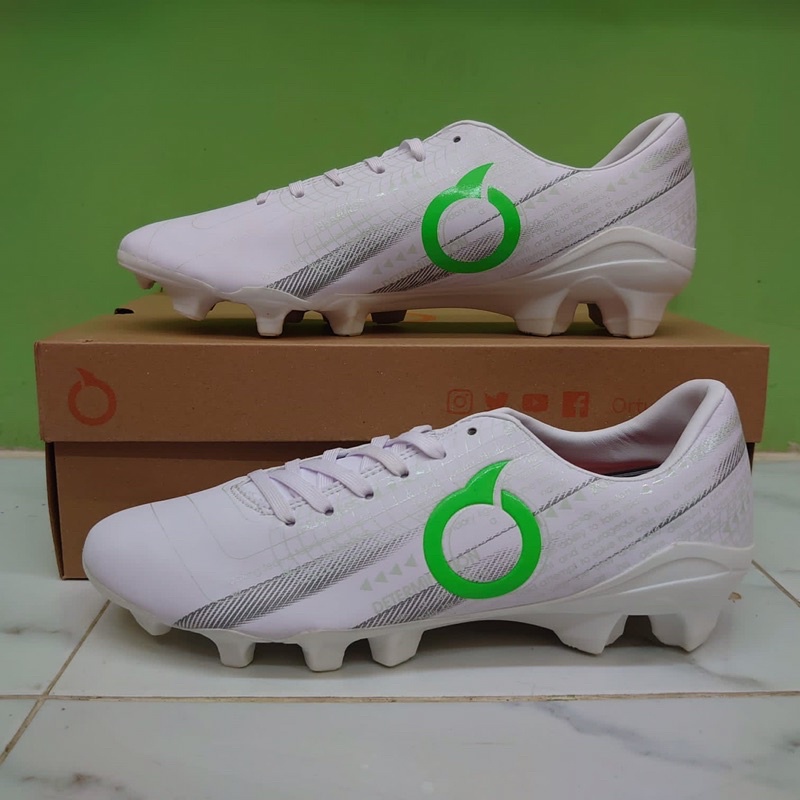 SEPATU BOLA ORTUS CATALYST LEGION V2 FG