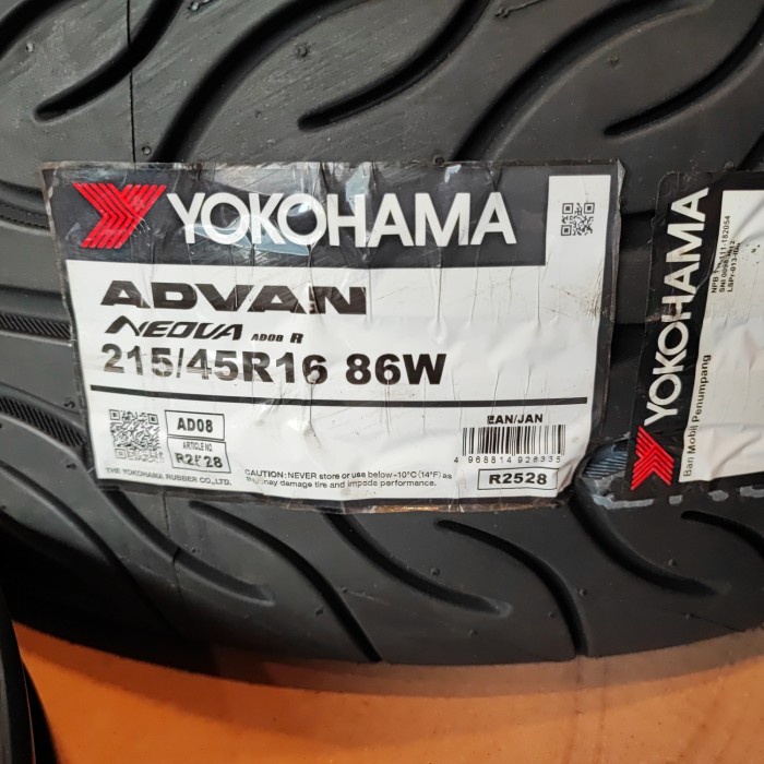 yokohama advan neova r16