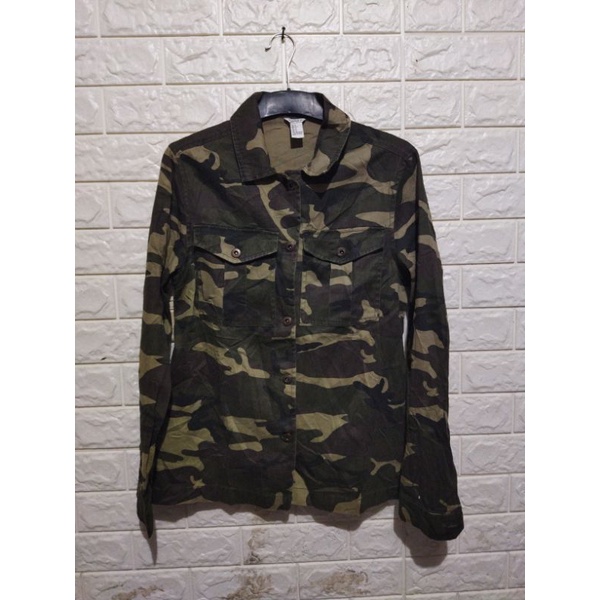 kemeja army/camo forever 21 second