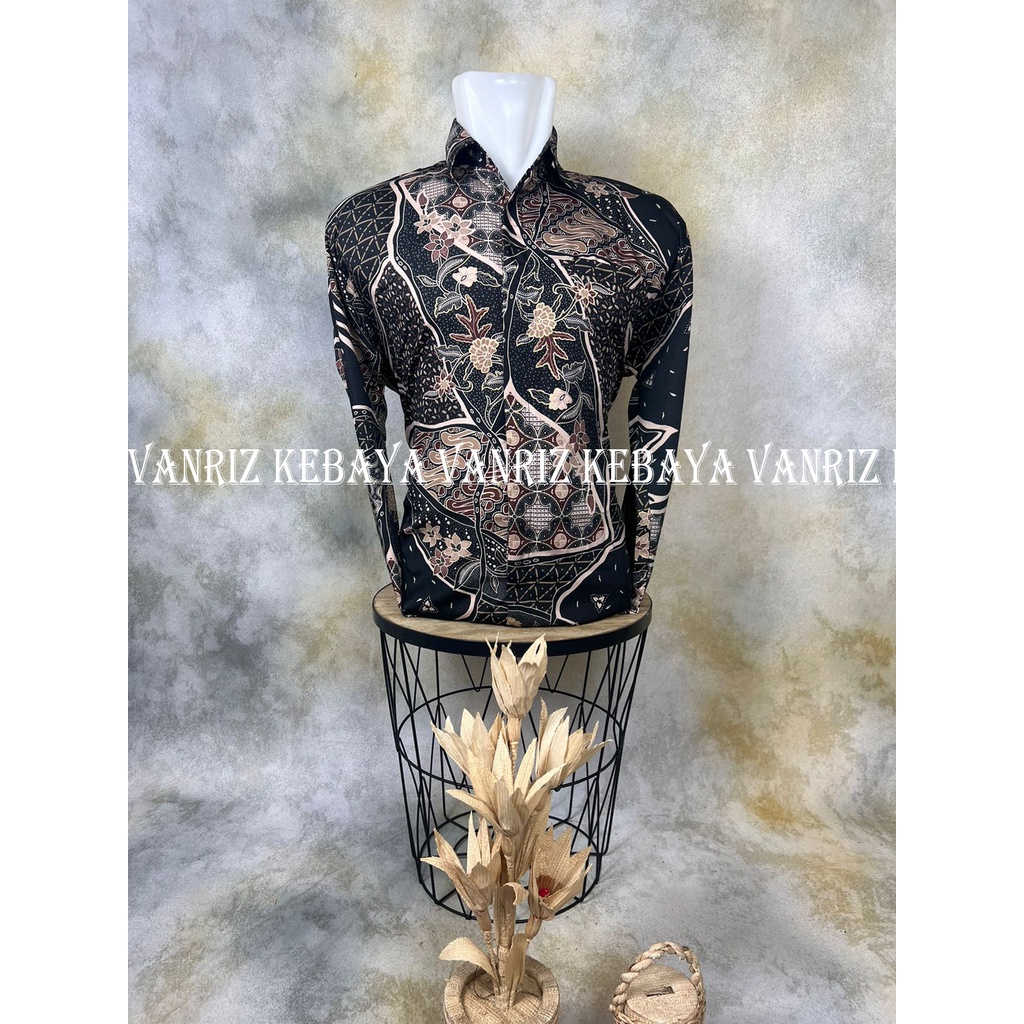 Vanriz Kebaya-Kemeja Batik Pria Lengan Panjang