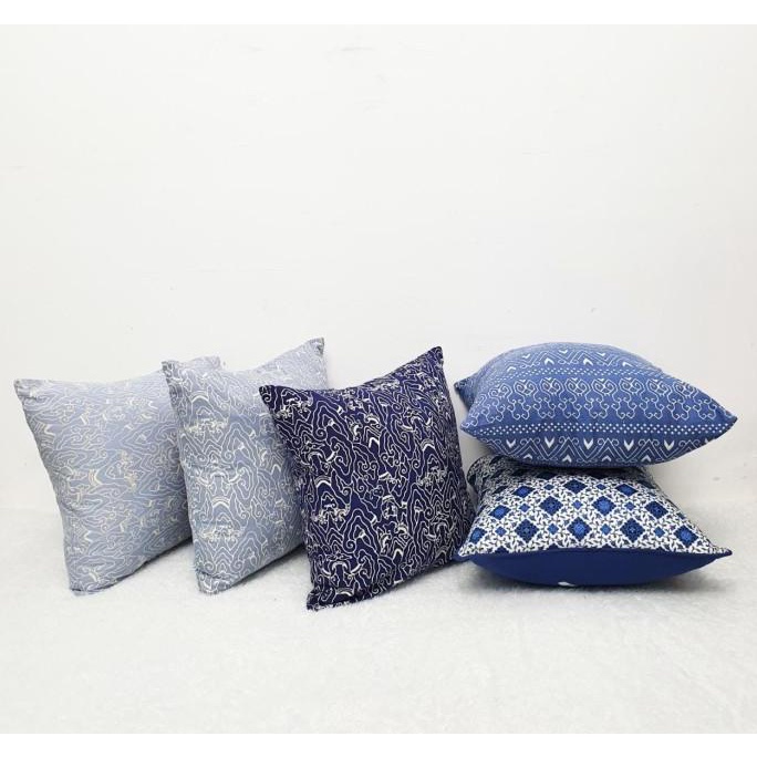 Sarung dan Bantal Sofa Cushion 40x40 Shibori Biru Putih