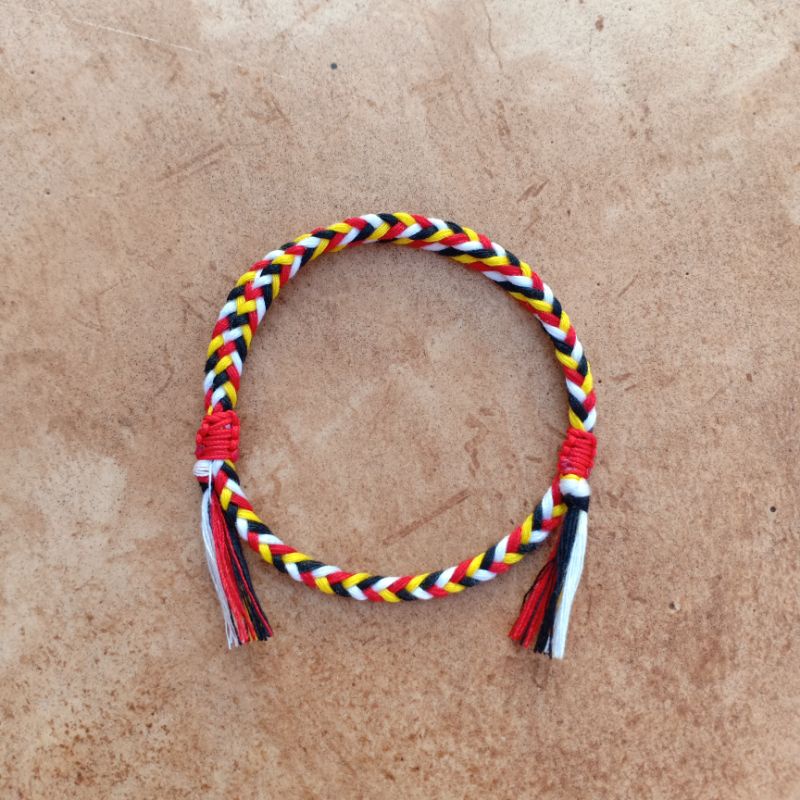Gelang Caturdatu Slot Ori Bali / Gelang Catur Datu Khas Bali / Gelang Semeton Pasek / Gelang Empat Warna / Gelang Original Khas Bali / Gelang Bali Murah / Oleh Oleh Khas Bali / Gelang Perlindungan / Gelang Custom / Craftdewata