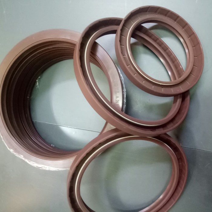 

OIL SEAL VTN TC 150. 180. 15