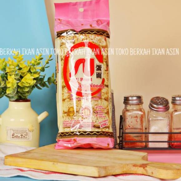 

Egg Noodle SU Brand 450gr / Mie Telur Kering Bulat