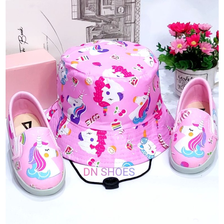 Paket Sepatu Anak Bucket Anak Perempuan Paket Slip On Topi Bucket Hat Anak Perempuan Murah Lucu Karakter Unicorn Pink Cute