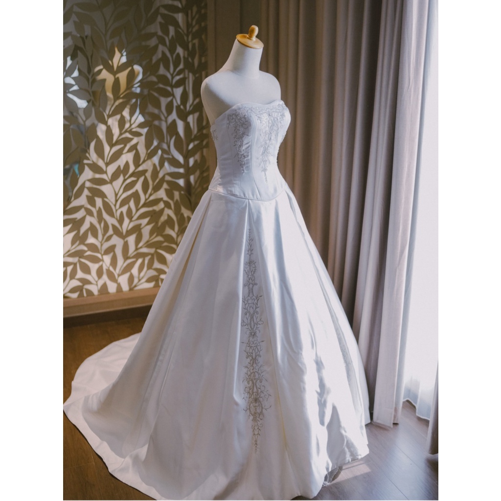 Preloved Wedding Gown second gaun pengantin murah wedding dress cantik ball gown murah classic wedding satin dress