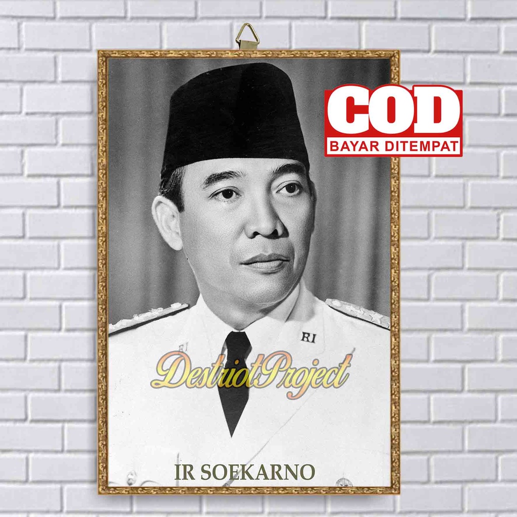 POSTER KAYU BUNG KARNO / FOTO BINGKAI PRESIDEN IR SUKARNO / WALL DECOR / HIASAN DINDING / MURAH Ezan