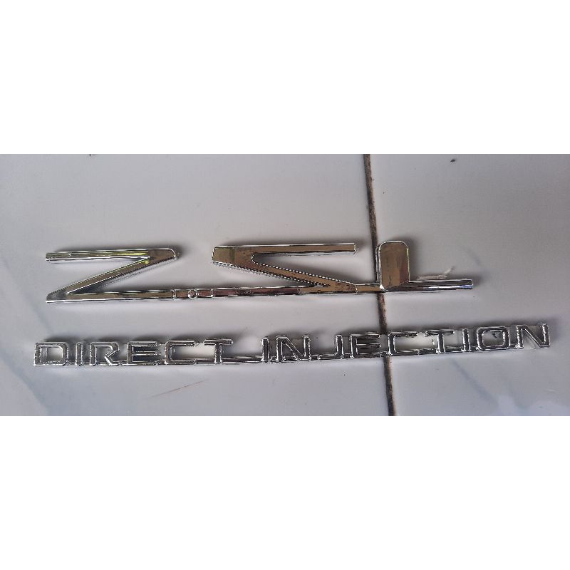 emblem 2,5 L direct injection//logo tulisan 2,5L direct injection
