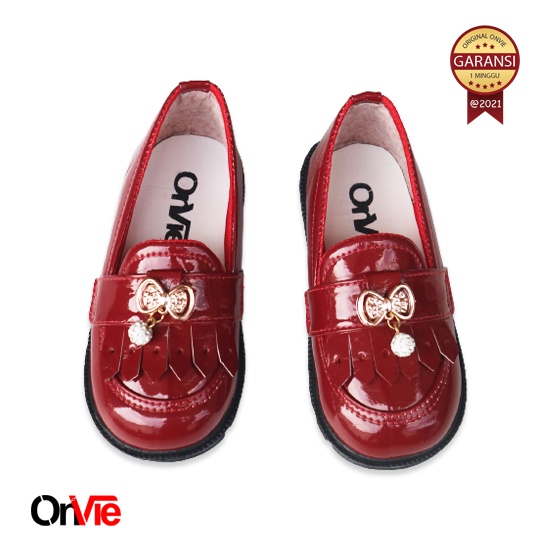 Sepatu Slipon Loafers Anak Perempuan Manik Pita Mutiara
