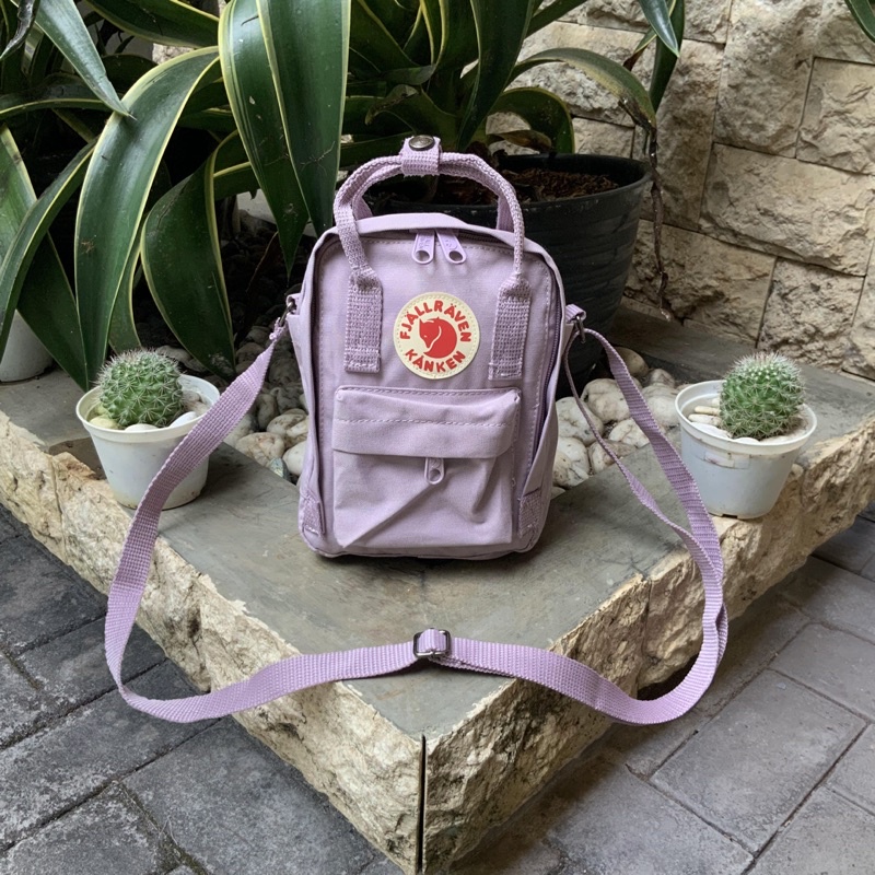 FJALLRAVEN KANKEN SLING BAG PASTEL LAVENDER