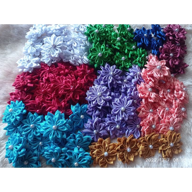 aplikasi bunga serut/kain perca