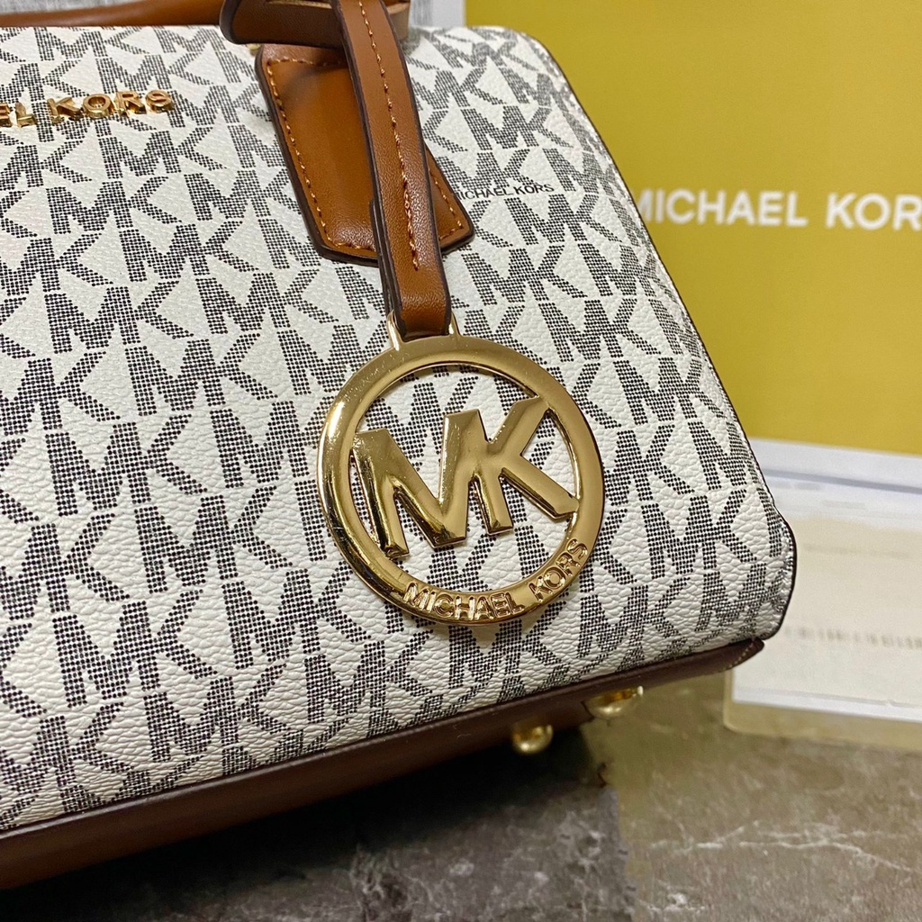 M*chael Kors Maeve Monogram 10866 (FreeKantongKain+Bubble Wrap)