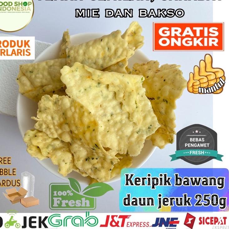 

[KODE PRODUK Q6GIQ9892] Keripik Bawang Daun Jeruk 250g makanan ringan snack murah cemilan murah jajanan murah jajan snack oleh oleh murah enak berkualitas jajanan kekinian