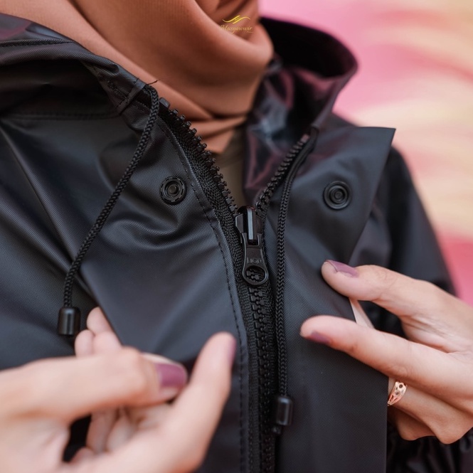 Jas Hujan Pria dan Wanita Tebal Anti Rembes Bahan PVC 0,25 Merk Venus dan Monza