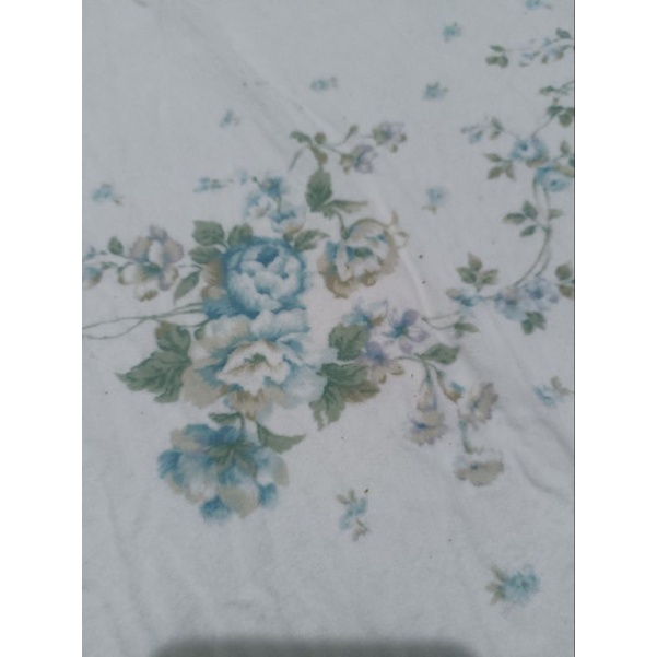 SPREI PUTIH, SPREI BUNGA, PRELOVED, THRIFT