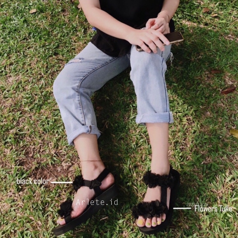 ARLETE.ID Lavina (Beads &amp; Tulle Sandal - Sandal Mote/Manik Sakura &amp; Tulle Wanita)