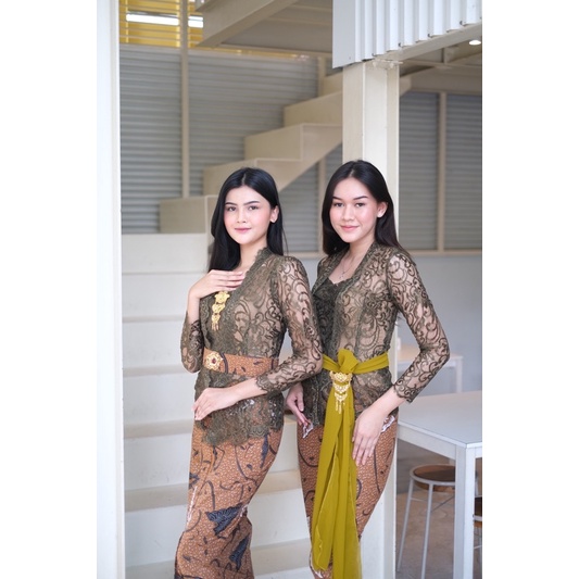 Set Kebaya Glossy Green Seaweed