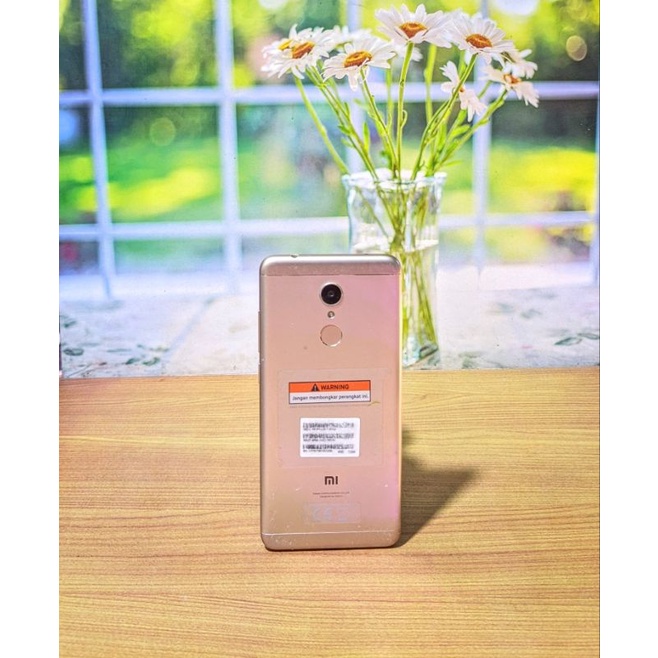 Xiaomi Redmi 5 Ram 4/64gb Ex Resmi Indonesia