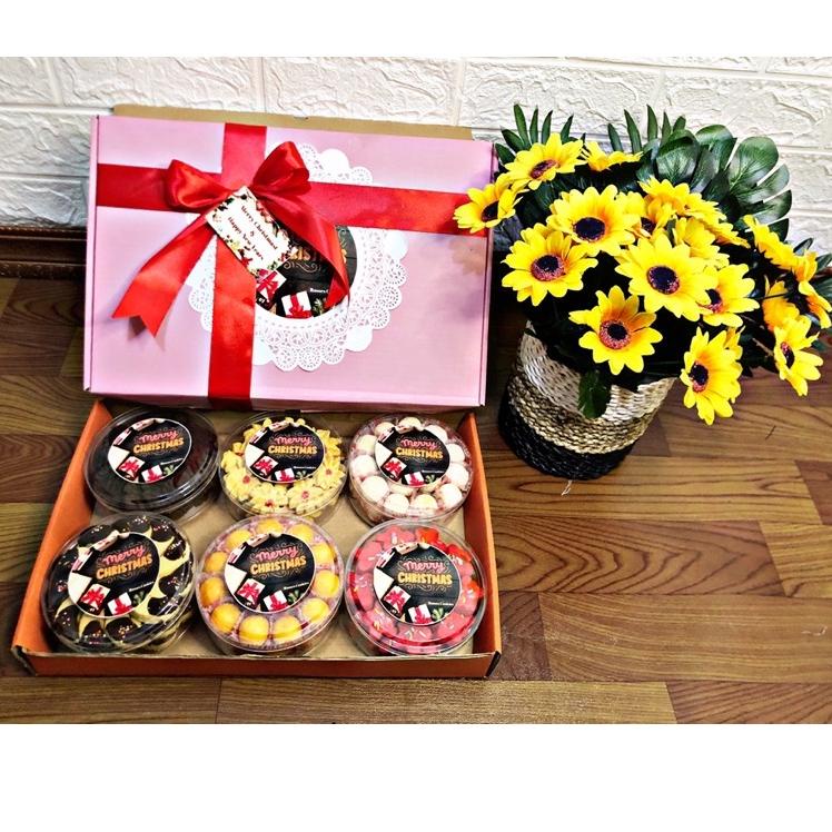 

⍐ PAKET KUE KERING HAMPERS PAKET LEBARAN PAKET NATAL KUE KERING PAKET KUE ISI 6 HAMPERD NATAL ৲