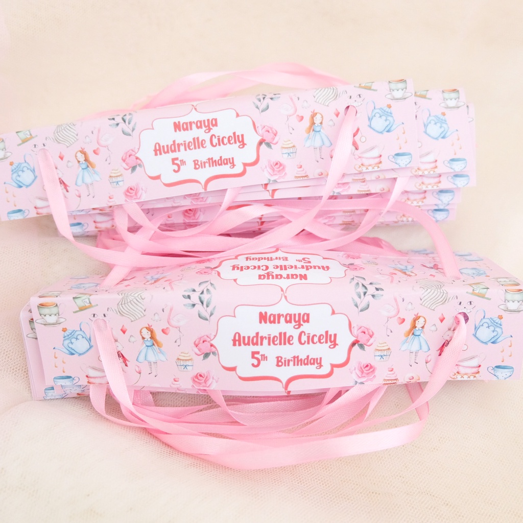 

Alice in wonderland Label Kantong Snack Goodie Bag Birthday / Kantong Souvenir Hampers Ulang Tahun