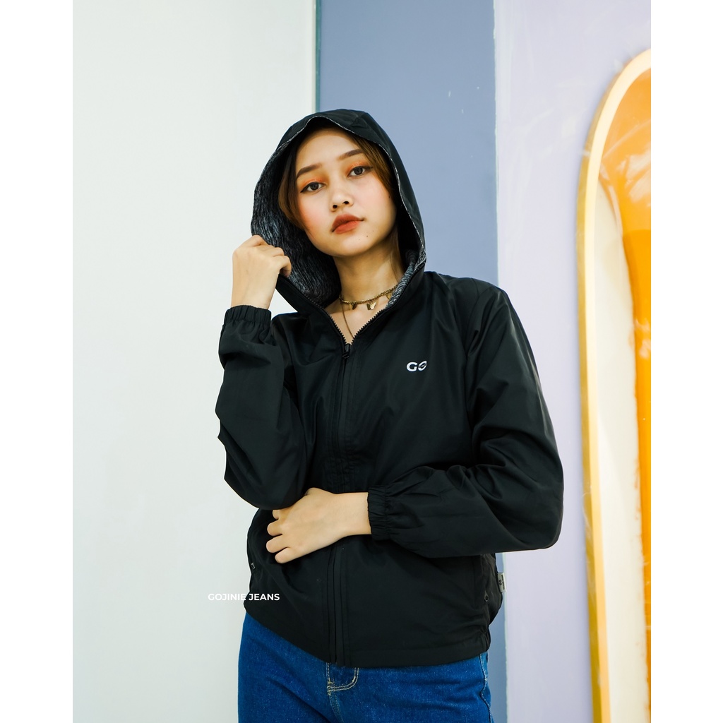 GOJINIEJEANS - JAKET REVERSIBLE HITAM