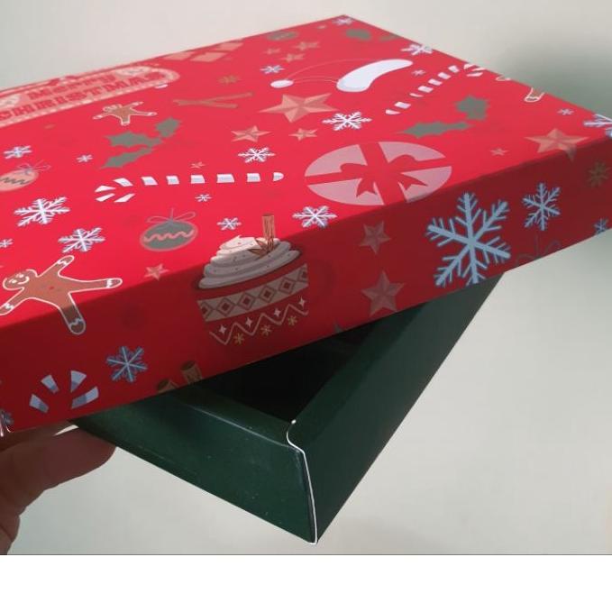 

Oke Price ♚ Dus natal nastar classic sekat 25 " Merry Christmas ) ( 1 pack isi 5 pcs dus & Kartu ucapan )!
