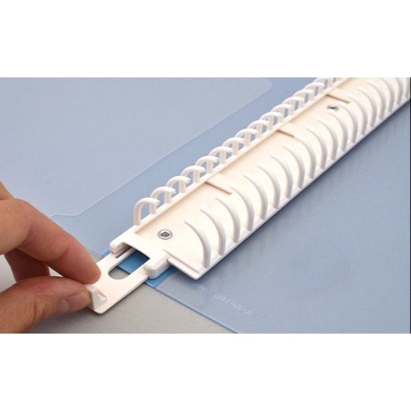 

BINDER NOTE NOTEBOOK A4 30 RING PLASTIK KOKUYO L-AP-180 TRANSPARAN