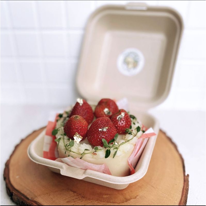 

Strawberry Cake Lunchbox