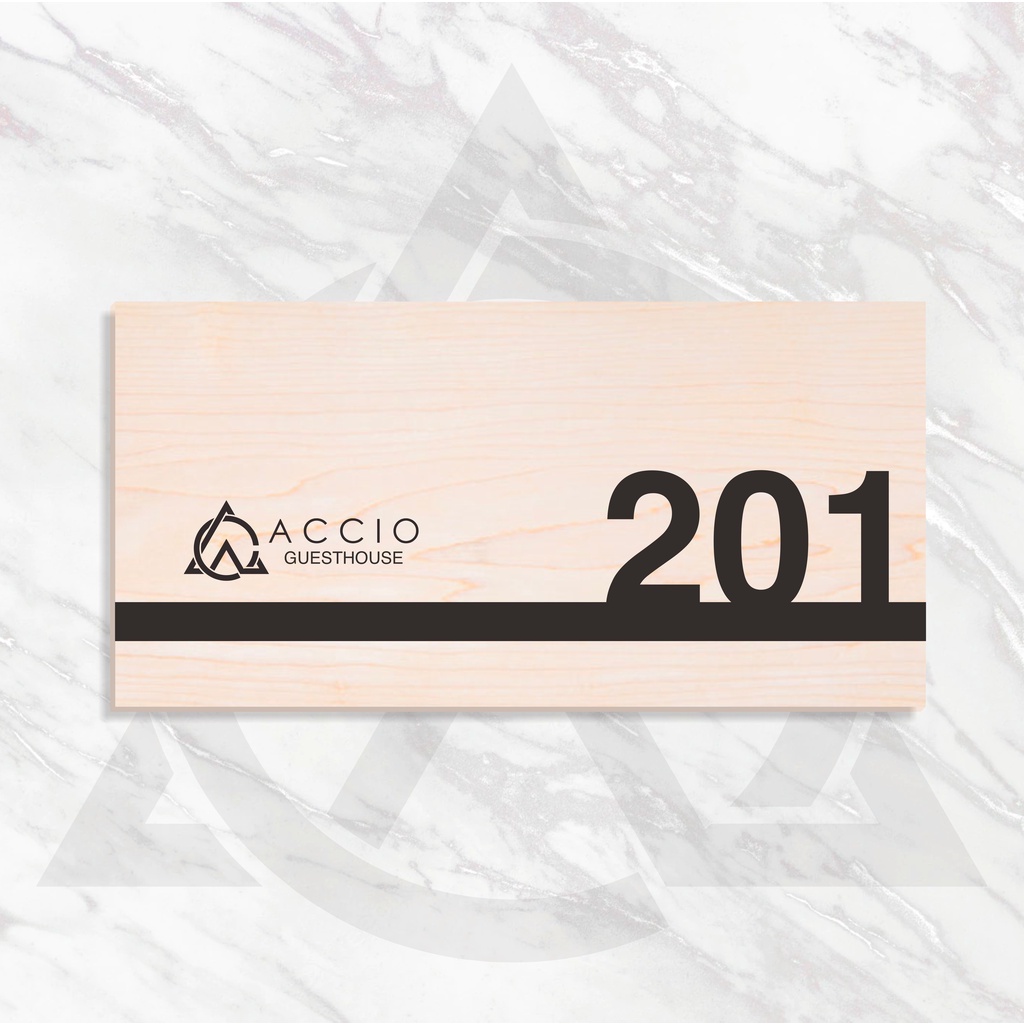 Nomor Kamar / Nomor Rumah Kayu Kombinasi Acrylic Hitam