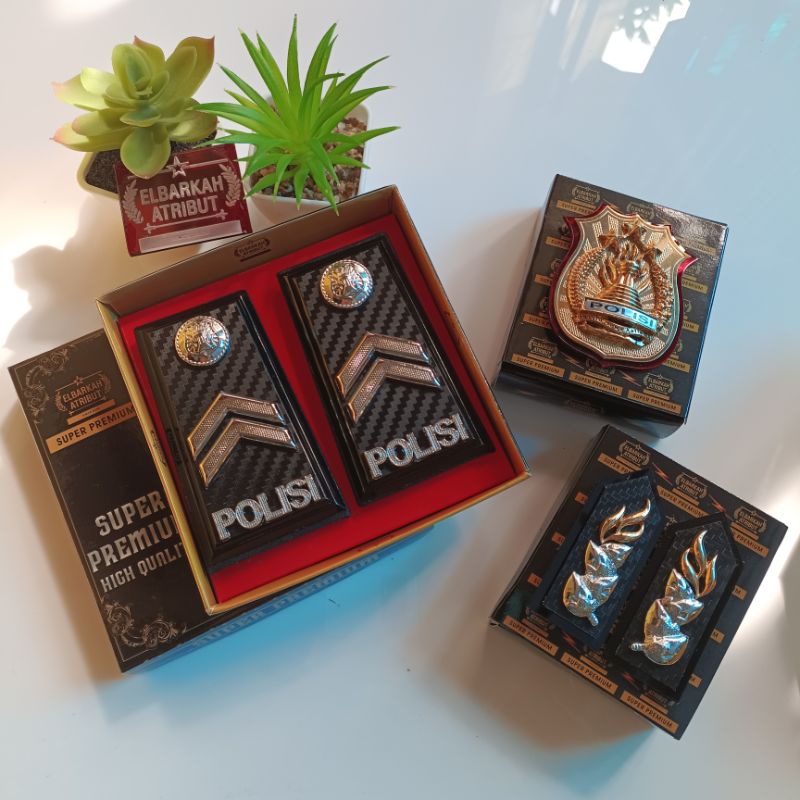 SATU PAKET PANGKAT BRIPTU + MONOGRAM + KEWENANGAN FULL CARBON LIS HITAM